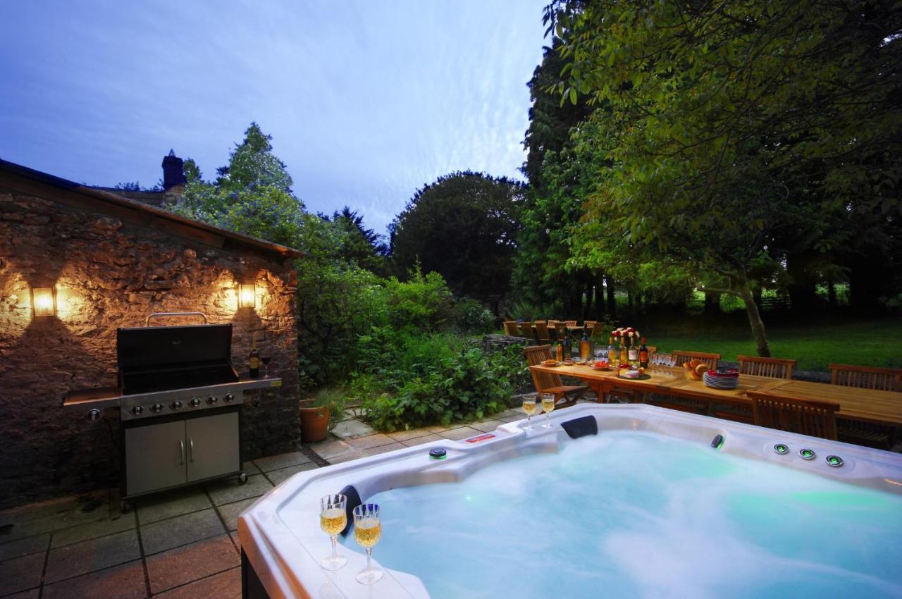 Topside House - Beautiful 7 Bedroom House With Hottub Wifi And Parking Near Bath Wells Frome Oakhill Exteriör bild