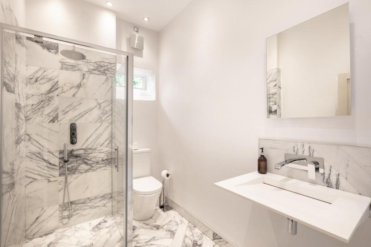 Topside House - Beautiful 7 Bedroom House With Hottub Wifi And Parking Near Bath Wells Frome Oakhill Exteriör bild